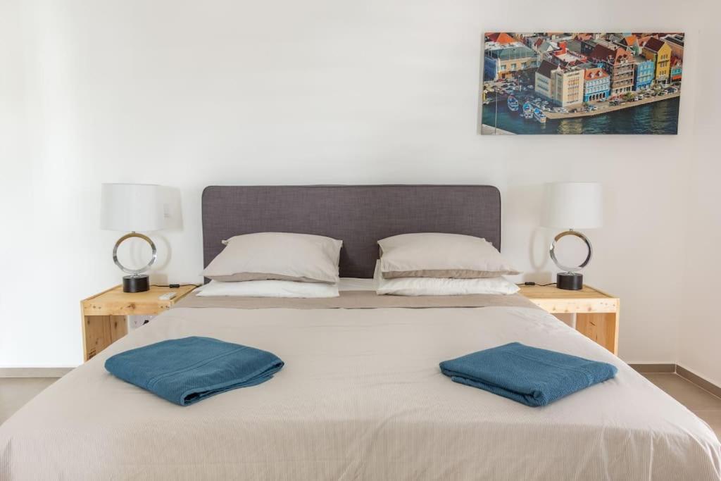 Goudhaen Luxury Private Apartments Jan Thiel Beach Exterior photo